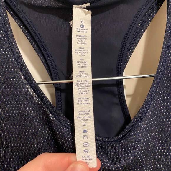 Lululemon Pushing Limits Top with Built in Bra - Picture 4 of 10